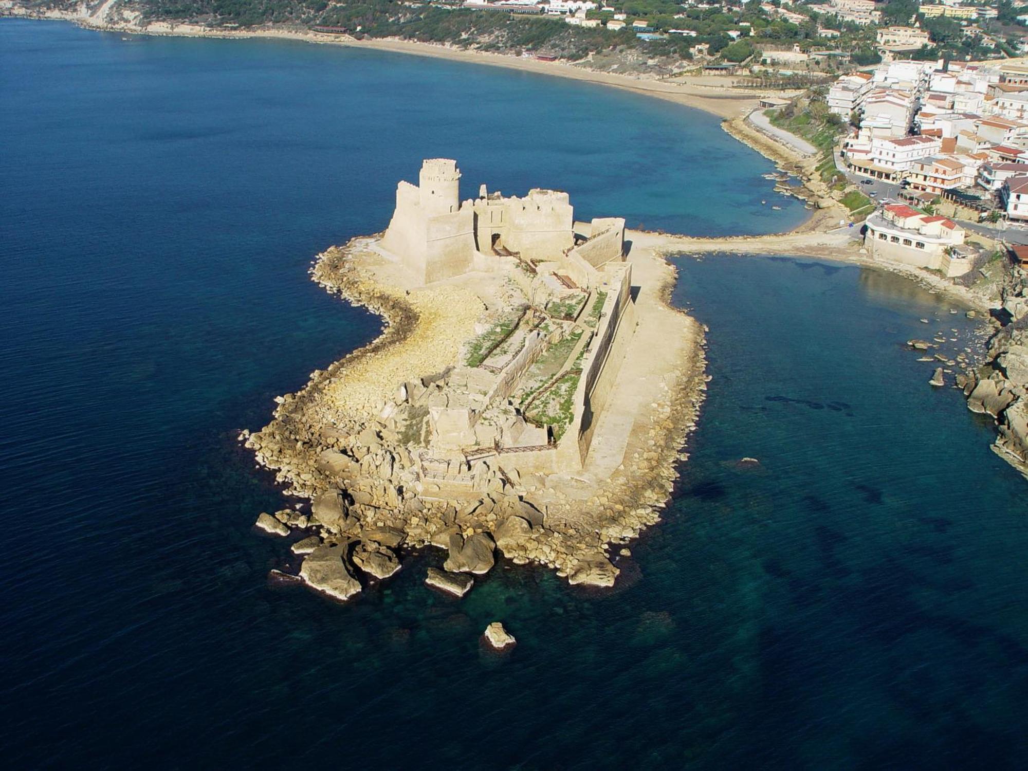 Villa Aurora Le Castella  Exteriör bild