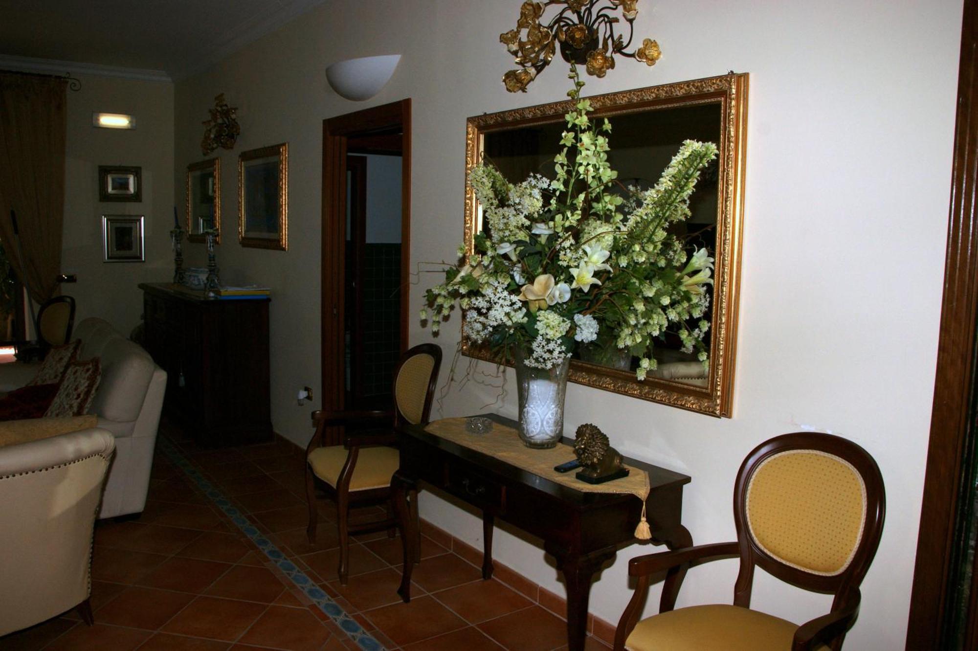 Villa Aurora Le Castella  Exteriör bild